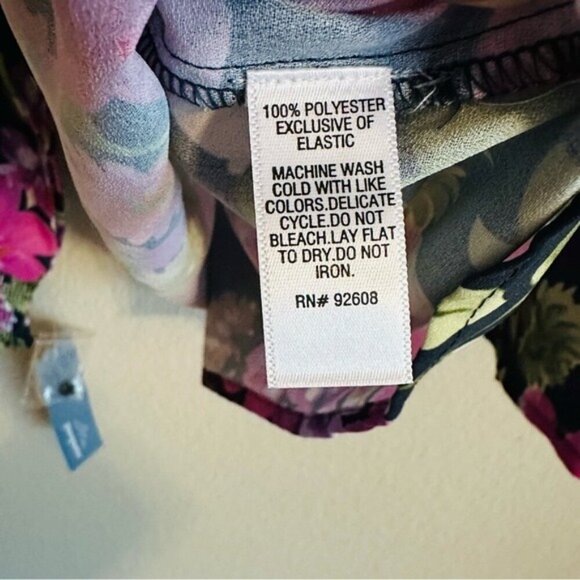 Passport Floral Women's Top - Multicolor Long Sleeve Size Medium - Picture 6 of 8